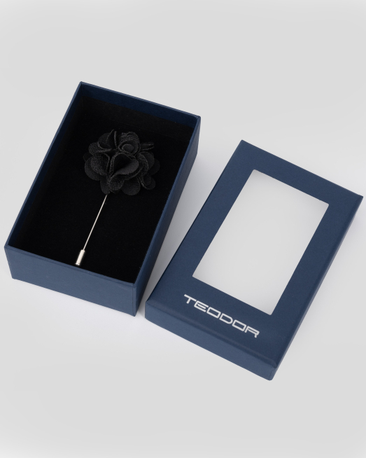 'ИГЛА ТИП БРОШКА С ЧЕРНО ЦВЕТЕ