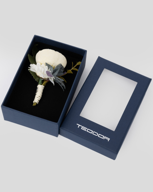 'БРОШКА ЗА РЕВЕР С ФОРМАТА НА БУКЕТ В ЕКРЮ