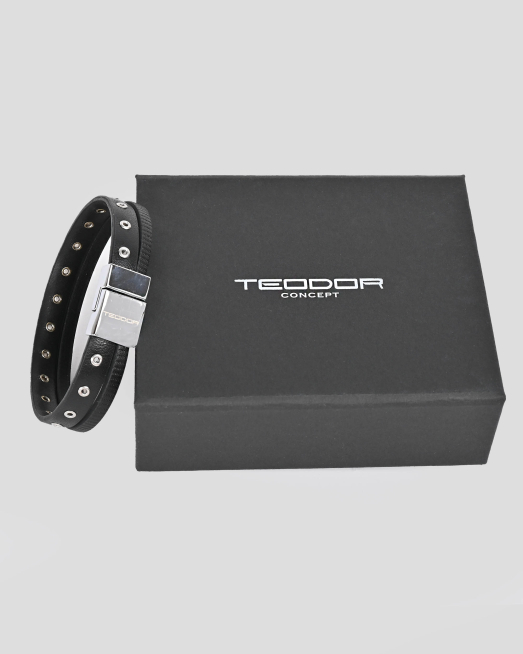 'ЧЕРНА КОЖЕНА ГРИВНА С ДЕКОРАТИВНИ ЕЛЕМЕНТИ И ЛОГО