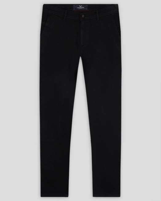 'ЧЕРЕН ЧИНО ПАНТАЛОН В СИТНА СТРУКТУРА С КОЖЕНА ЛОГО ЕМБЛЕМА 