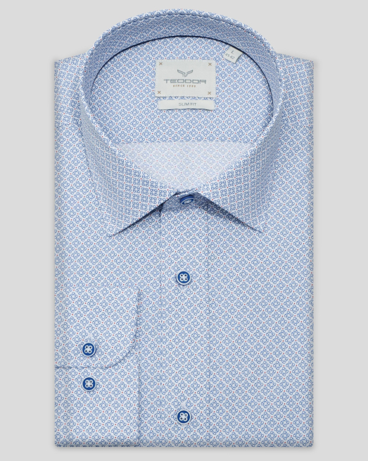 'БЯЛА ВТАЛЕНА РИЗА ОТ ФИН ПАМУК С КОНТРАСТЕН ФИГУРАЛЕН ПРИНТ