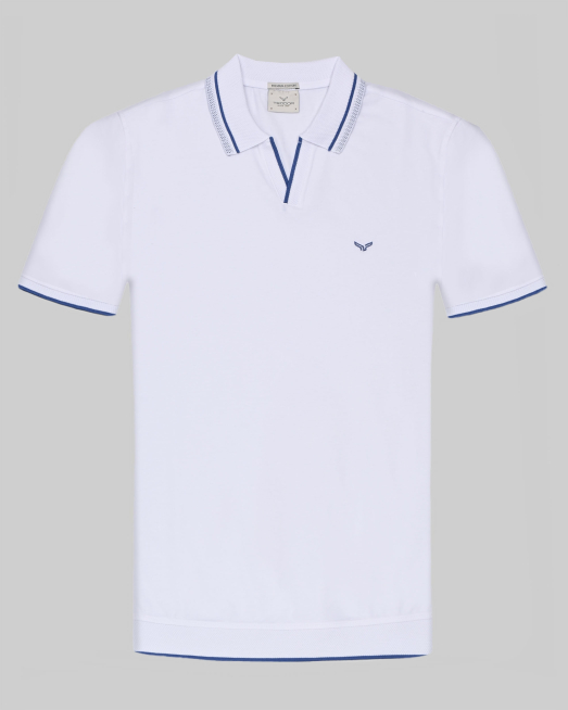 'БЯЛА ТЕНИСКА С ПОЛО ЯКА И V-ОБРАЗНО ДЕКОЛТЕ ОТ PREMIUM ПАМУК 