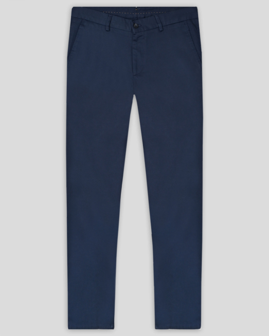 'ТЪМНОСИН ЧИНО ПАНТАЛОН ВТАЛЕН СИЛУЕТ С МЕТАЛЕН ЛОГО АКСЕСОАР 