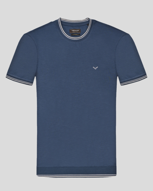 'ДЕНИМ СИНЯ ТЕНИСКА ОТ ДВОЙНО МЕРСЕРИЗИРАН ПАМУК С КОНТРАСТНА ДЕСЕНАЦИЯ