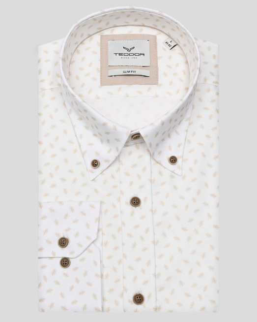 'БЯЛА СТРУКТУРНА РИЗА В КОНТРАСТЕН БЕЖОВ ПРИНТ С МОТИВ ПЕРЦА