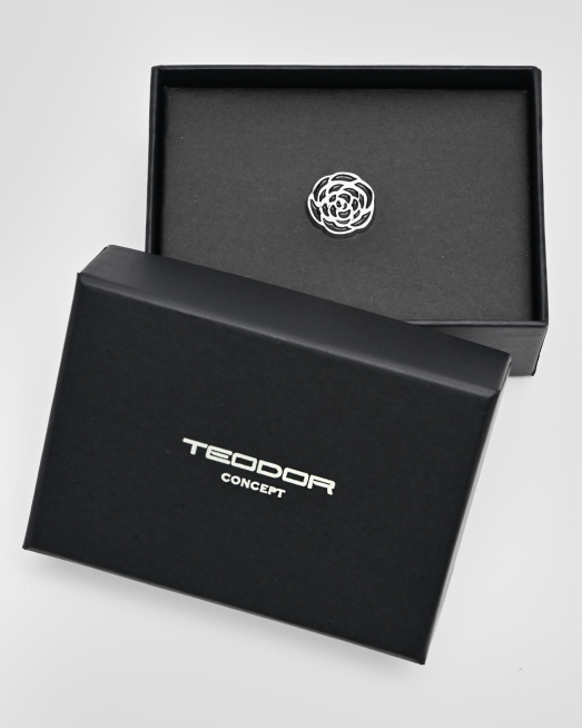 'СИВА МЕТАЛНА БРОШКА ЗА РЕВЕР ВЪВ ФОРМА НА РОЗА