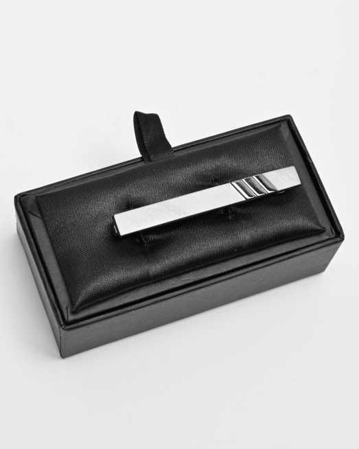 'ЛУКСОЗНА ИГЛА ЗА ВРАТОВРЪЗКА С ЕЛЕГАНТЕН ДИЗАЙН В ГРАФИТЕНО СИВО