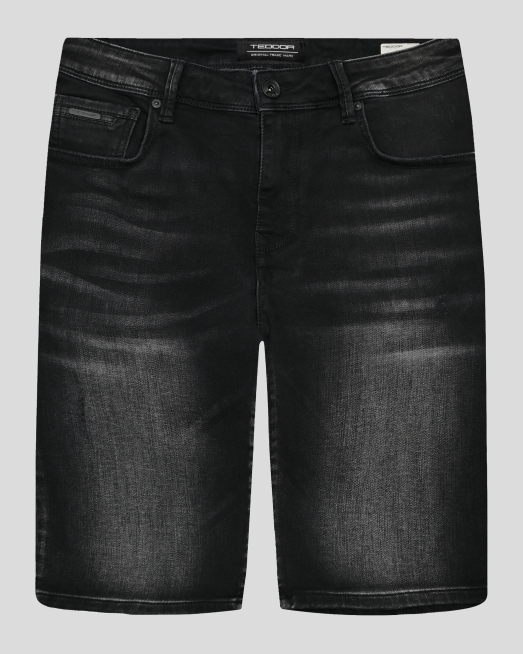 'ЧЕРНИ ДЪНКОВИ БЕРМУДИ С ДЕКОРАТИВНИ НАКЪСВАНИЯ И ЛОГО АКСЕСОАР