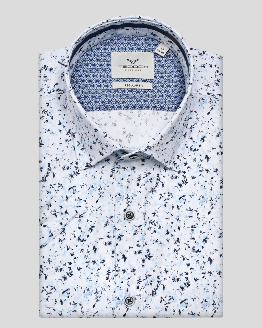 'БЯЛА ФЛОРАЛНО ПРИНТИРАНА РИЗА С КЪС РЪКАВ СВОБОДЕН СИЛУЕТ