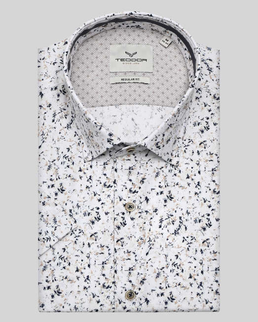 'БЯЛА СТРУКТУРНА РИЗА С КЪС РЪКАВ В ДВУЦВЕТЕН КОНТРАСТЕН ПРИНТ 