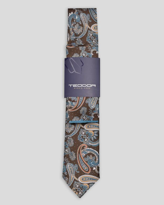 'КАФЯВ КОМПЛЕКТ ОТ ВРАТОВРЪЗКА И КЪРПИЧКА С КОНТРАСТНИ ПЕЙСЛИ МОТИВИ 