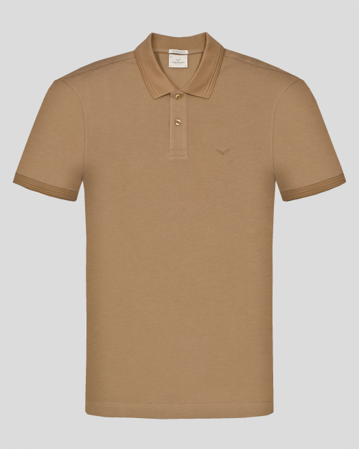 ' ПОЛО ТЕНИСКА ОТ ВИСОКОКАЧЕСТВЕН ПАМУК SUPIMA В ЦВЯТ КАМЕЛ