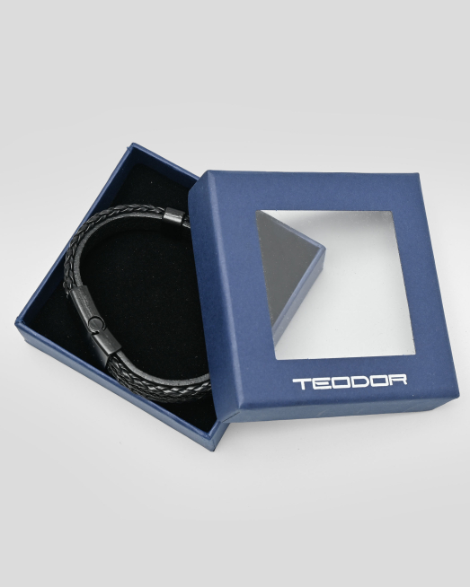 'ЧЕРНА КОЖЕНА ГРИВНА С ПЛЕТЕН И МЕТАЛЕН АКЦЕНТ