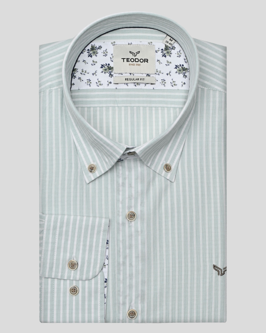 'РИЗА В ЗЕЛЕНО И БЯЛО РАЙЕ С КОПЧЕТА НА ЯКАТА И КОНТРАСТНА ГАРНИТУРА