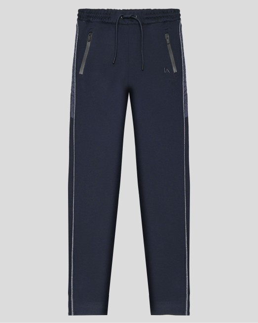 'ТЪМНОСИНЬО СПОРТНО ДОЛНИЩЕ С КОНТРАСТНИ КАНТОВЕ И БРОДЕРИЯ ЛОГО