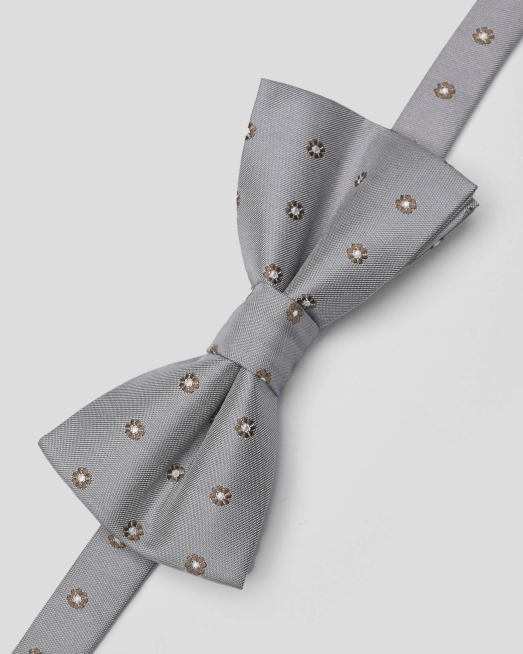 'СВЕТЛОСИВА ПАПИЙОНКА С КОНТРАСТНА БРОДЕРИЯ