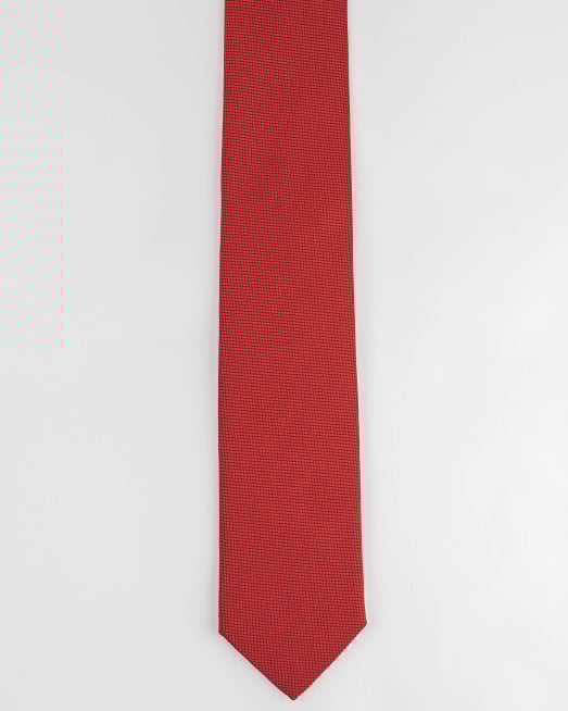 'ЧЕРВЕНА ВРАТОВРЪЗКА НА СИТНИ КВАДРАТИ