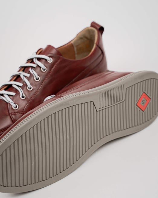 'ОБУВКИ В БОРДО С ЛОГО