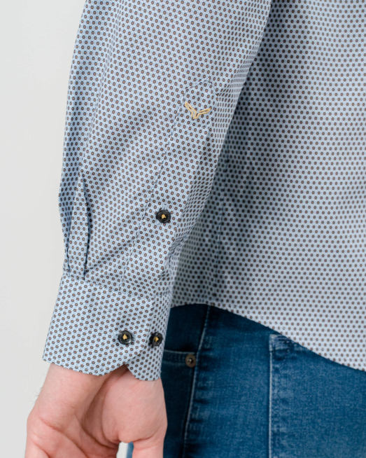 'СВОБОДНА РИЗА НА ФИГУРИ