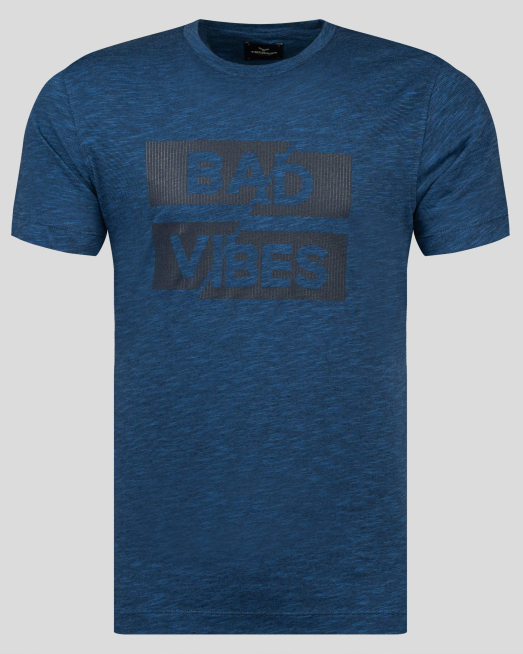 'ТЪМНО СИНЯ ТЕНИСКА ОТ PREMIUM ПАМУК С РЕЛЕФЕН ПРИНТ