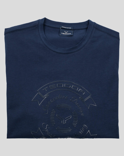 'ТЪМНО СИНЯ ТЕНИСКА С РЕЛЕФЕН ПРИНТ ЛОГО