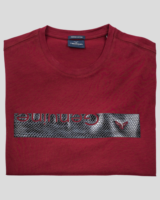 'ТЕНИСКА С РЕЛЕФНА ЩАМПА В БОРДО