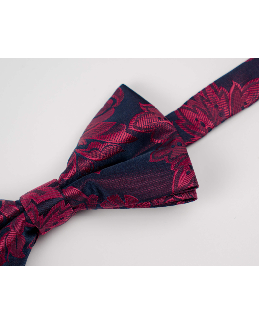 'КОМПЛЕКТ В ЧЕРЕН ЦВЯТ С ДЕСЕН НА ЧЕРВЕНИ ЦВЕТЯ 