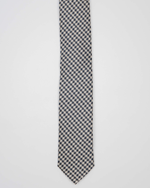 'ВРАТОВРЪЗКА В ТЪМНО СИН ЦВЯТ НА БЕЛИ ТОЧКИ