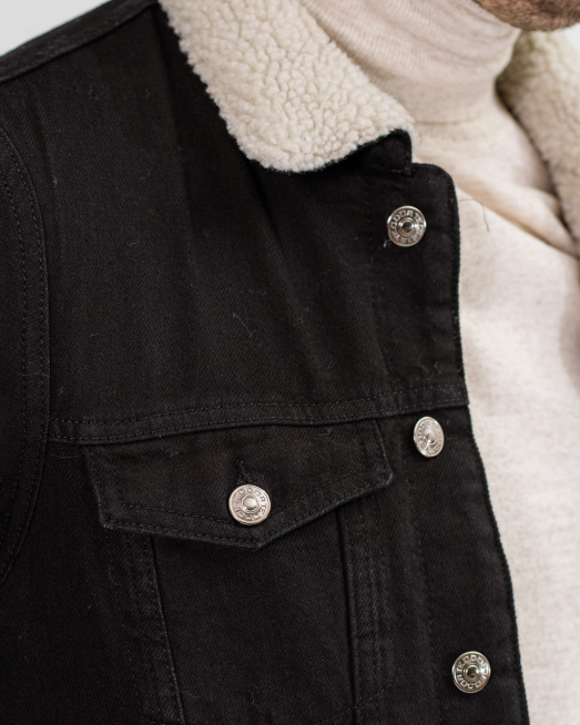 'ЧЕРНО КЪСО ЯКЕ ДЕНИМ С МЕКА ПОДПЛАТА