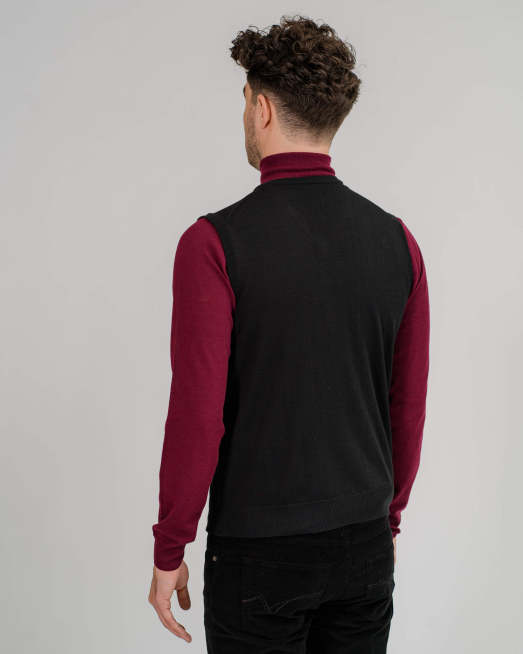 'ЧЕРЕН БАЗОВ ПУЛОВЕР БЕЗ РЪКАВ