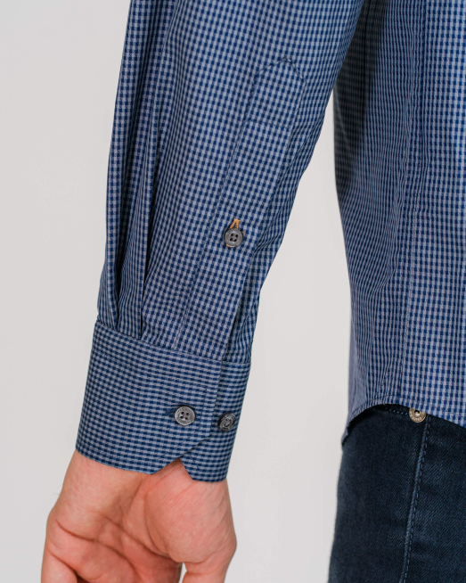 'ТЪМНО СИНЯ РИЗА В СИТНО КАРЕ С ДЖОБ