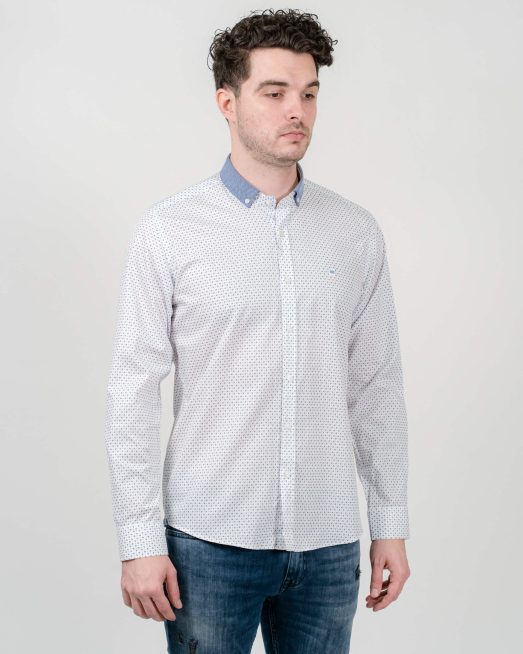 'БЯЛА РИЗА НА СИТНИ СИНИ ФИГУРИ 