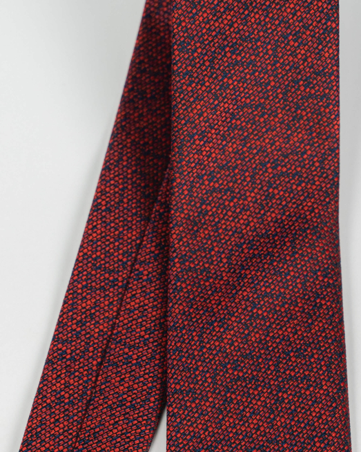 'ВРАТОВРЪЗКА В ЧЕРВЕНО И СИНЬО