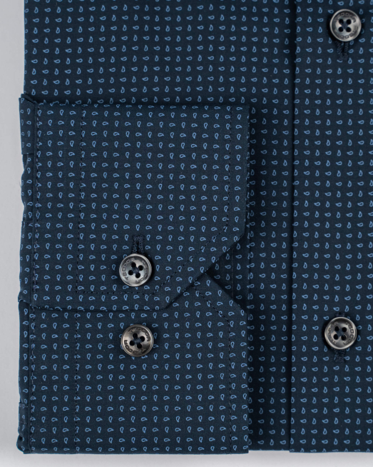 ' ТЪМНО СИНЯ РИЗА В СИТЕН ПРИНТ ОТ САТЕНИРАН ПАМУК