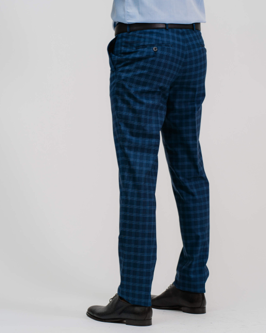 'СРЕДНО СИН КОСТЮМ КАРЕ