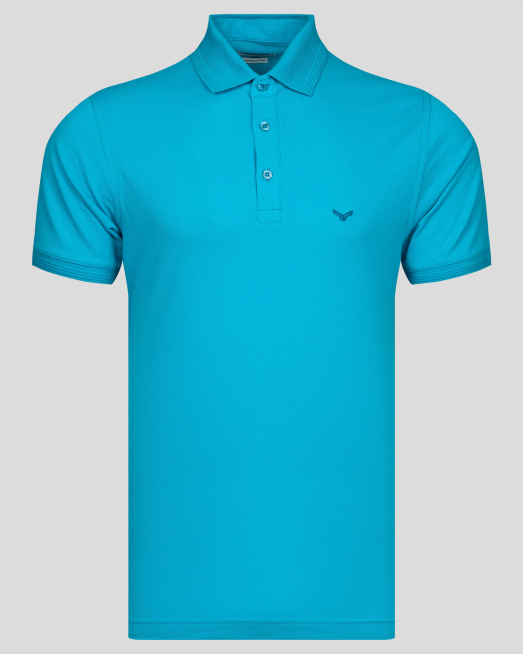 'СТРУКТУРНА ТЕНИСКА С ПОЛО ЯКА И БРОДЕРИЯ ЛОГО В ЦВЯТ ТЮРКОАЗ 