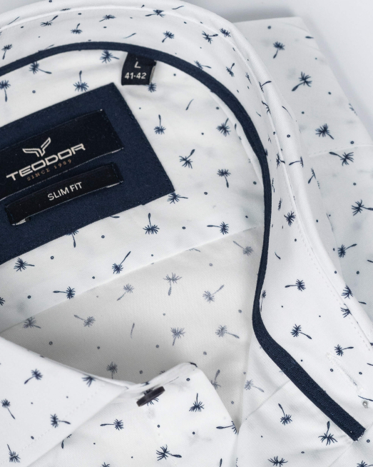 'БЯЛА РИЗА С ФЛОРАЛНИ СИНИ ЕЛЕМЕНТИ