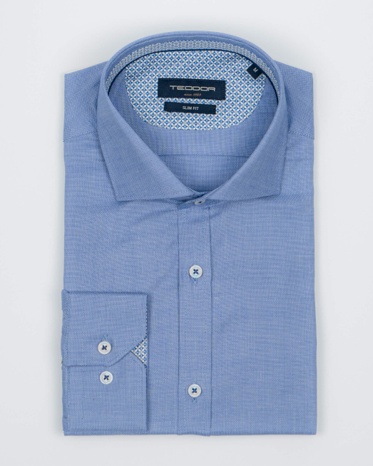 'СВЕТЛО СИНЯ СТРУКТУРНА РИЗА С ЦВЕТНА ГАРНИТУРА