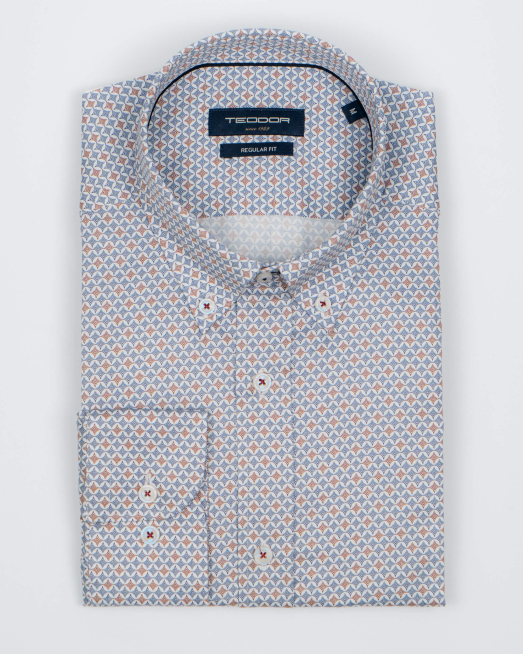 'СВОБОДЕН СИЛУЕТ РИЗА В ГЕОМЕТРИЧЕН ПРИНТ И КОПЧЕТА НА ЯКА