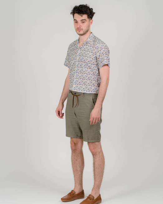 'БЕРМУДИ ОТ ЛЕН С КОНТРАСТНИ ВРЪЗКИ В ЦВЯТ КАКИ 