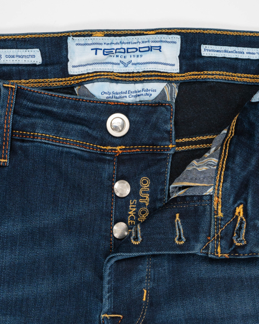 'ТЪМНО СИНИ ДЪНКИ С ЛЕК ИЗТРИТ ЕФЕКТ PREMIUM СЕРИЯ