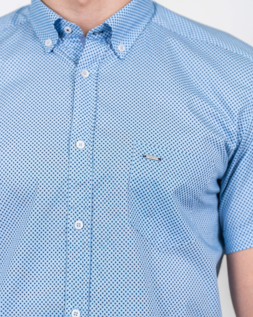 'ТЪМНО СИНЯ ПРИНТИРАНА РИЗА С МЕТАЛНО ЛОГО