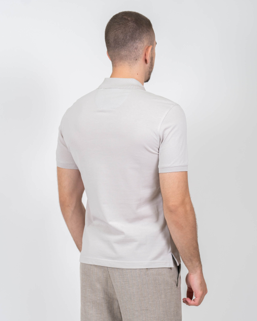 'СВЕТЛО СИВА ТЕНИСКА С БРОДЕРИЯ И ЗАКОПЧАВАНЕ С КОПЧЕТА