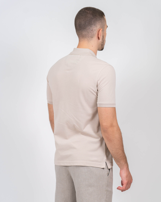 'БЕЖОВА ТЕНИСКА ПОЛО ЯКА С БРОДЕРИЯ ЛОГО