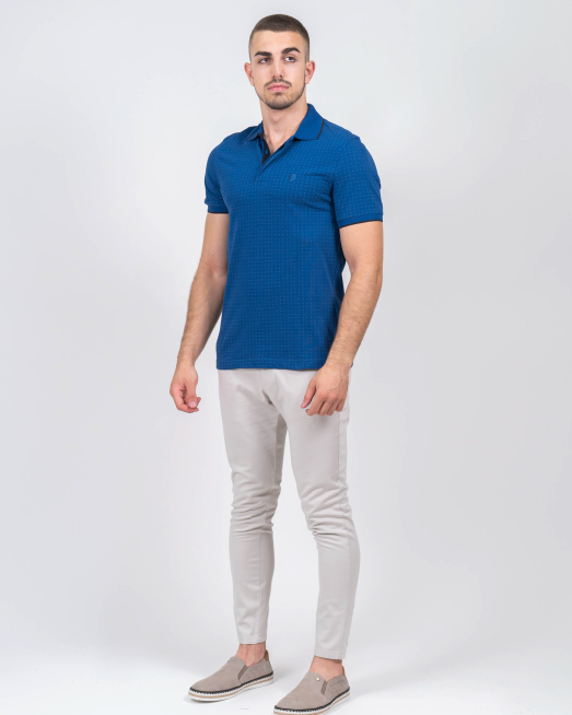 'СИНЯ ТЕНИСКА НА ТОЧКИ С ПОЛО ЯКА И ДЕСЕНАЦИИ ОТ PREMIUM ПАМУК