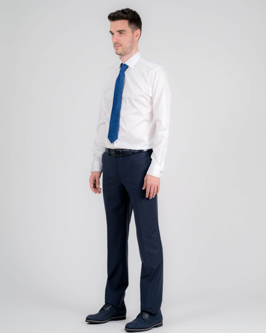 'БЯЛА КЛАСИЧЕСКА РИЗА ОТ САТЕНИРАН ПАМУК С КОНТРАСТНИ ДЕТАЙЛИ