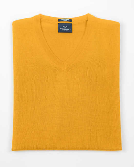 'ЖЪЛТ ПУЛОВЕР ШПИЦ ДЕКОЛТЕ ОТ ФИНА ВЪЛНА МЕРИНО