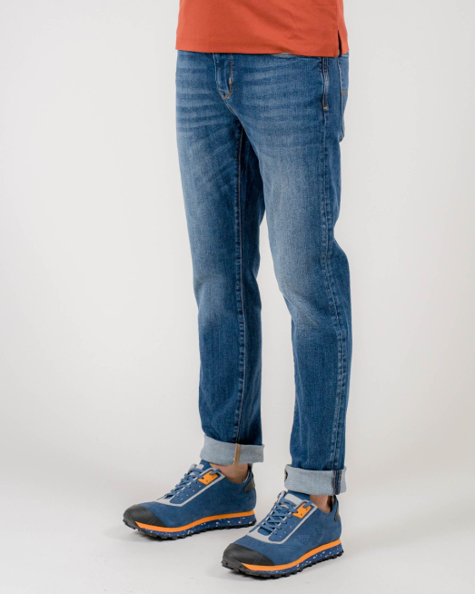 'СИНИ ВТАЛЕНИ ДЪНКИ С КОНТРАСТНИ ШЕВОВЕ