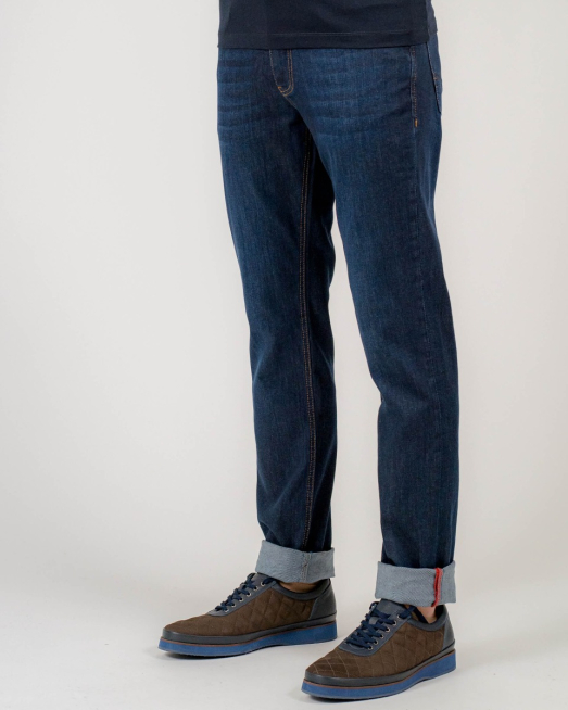 'КЛАСИЧЕСКИ МОДЕЛ ДЪНКИ С КАФЯВИ ШЕВОВЕ И ЕМБЛЕМА ЛОГО