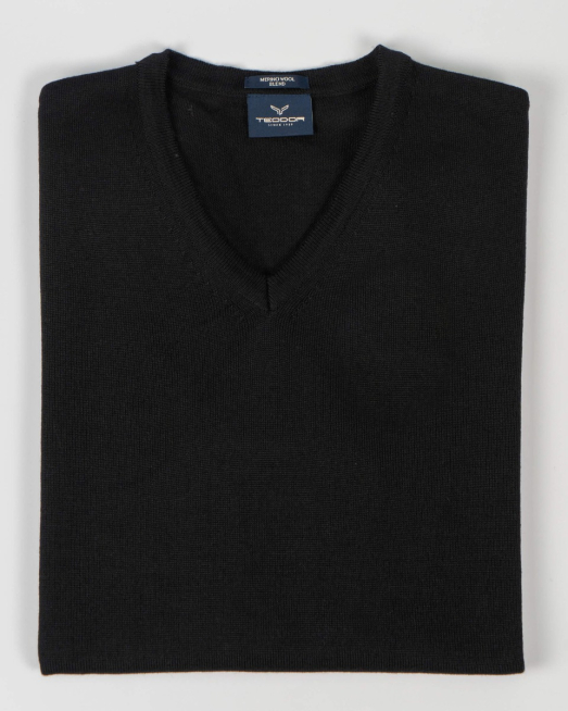 'ЧЕРЕН БАЗОВ ПУЛОВЕР ОТ ФИНА ВЪЛНА МЕРИНО